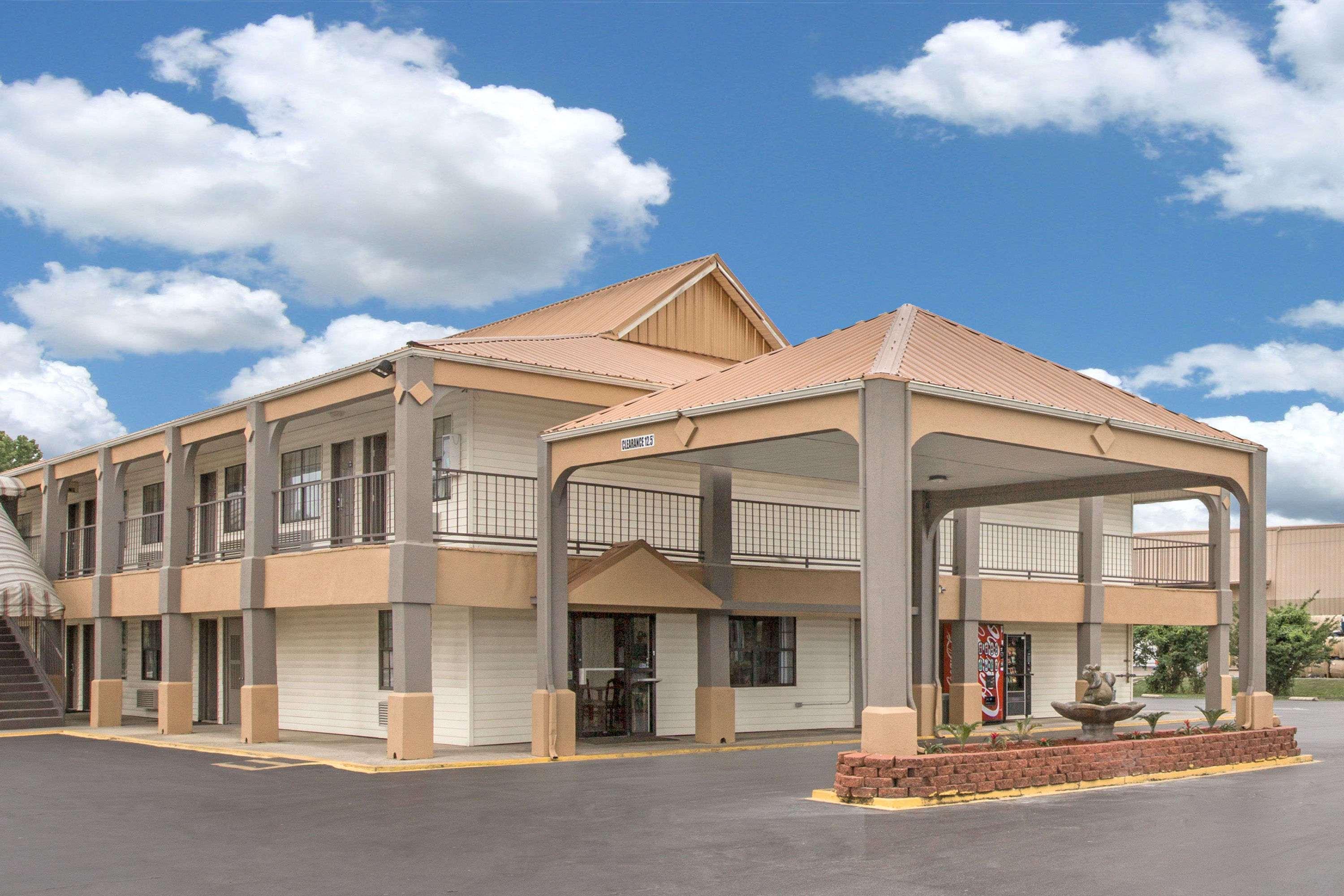 Days Inn By Wyndham Monroe, Louisiana Exterior photo