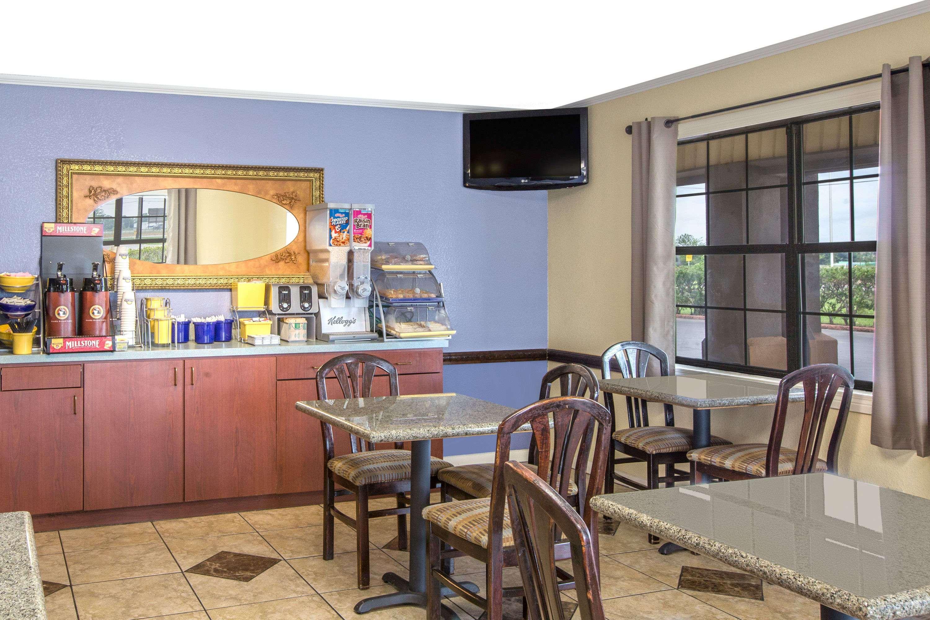 Days Inn By Wyndham Monroe, Louisiana Exterior photo
